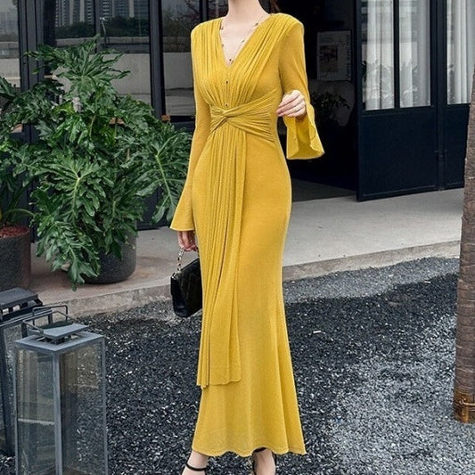 Elegant V-Neck Pleated Bodycon Maxi Dress