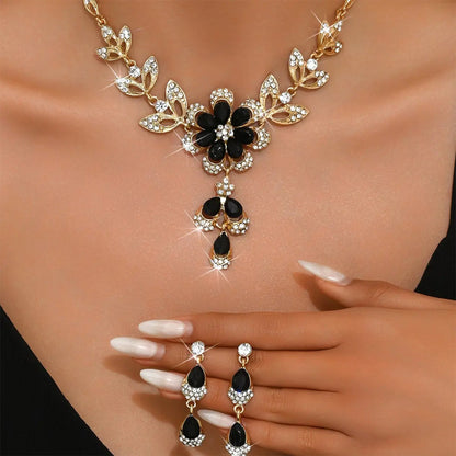 Women’s Rhinestone Floral Necklace ＆ Teardrop Earrings Set