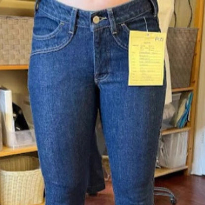 Women's High-Waisted Flared Denim Pant