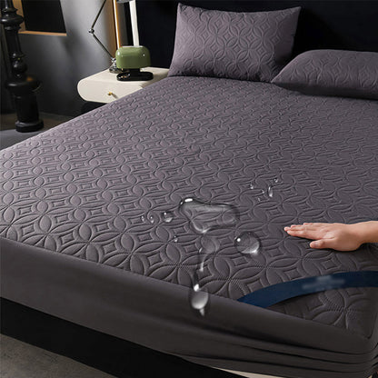 🥳2026 HOT SALE🛏️Quilted Waterproof Mattress Protector – Blocks spills & stains, keeps your mattress fresh. Deep pocket, no shifting. Sleep soundly! 😴✨