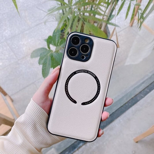 Magnetic lychee pattern phone case