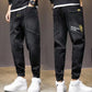 Men's Casual Hiking Jeans With Large Pockets