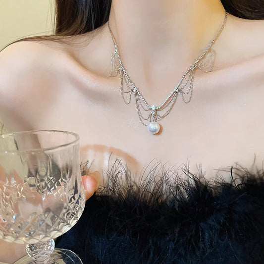 Exquisite Lace Design Faux Pearl Necklace